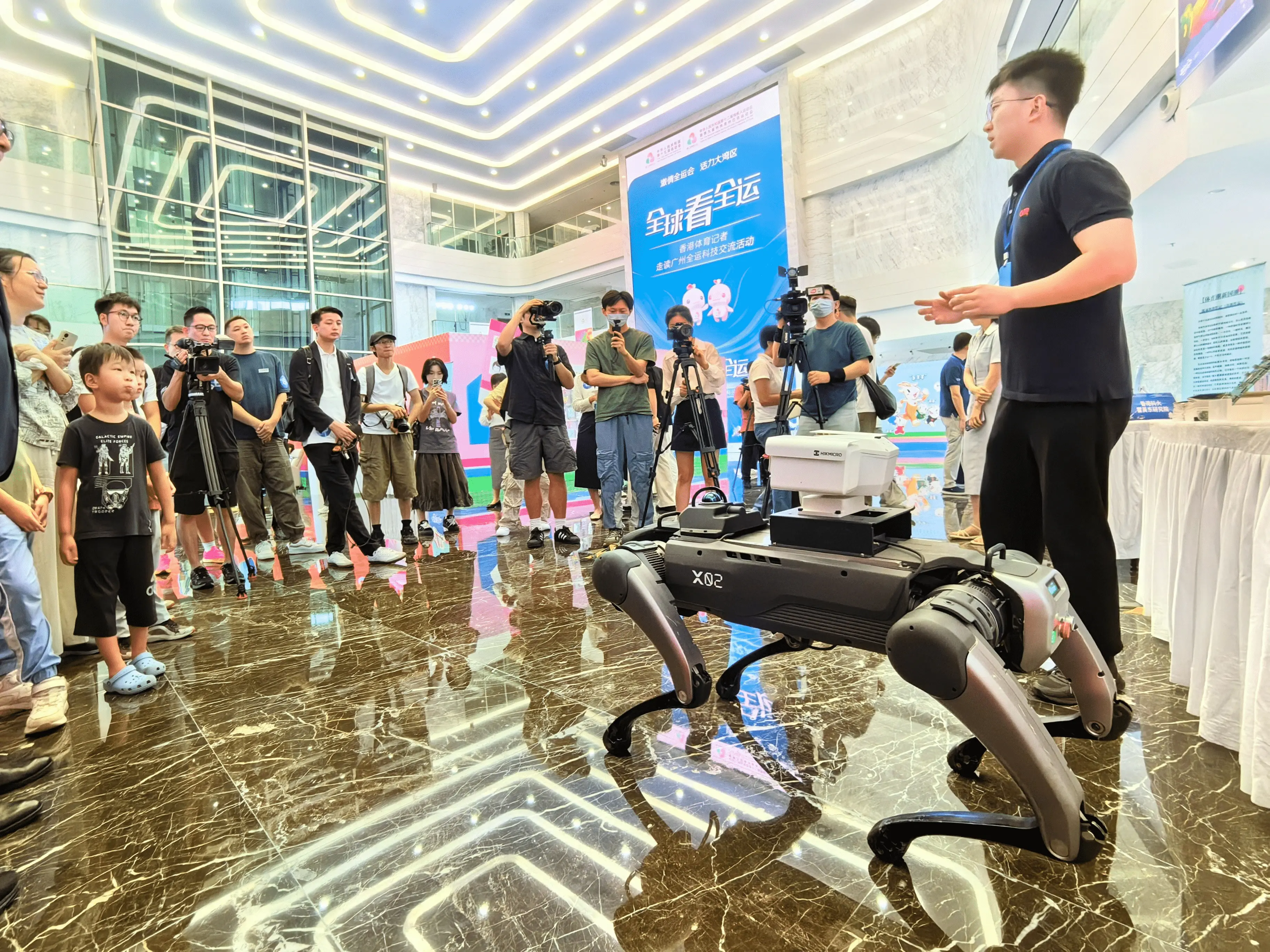 第十五届全, 展示有序进 第十五届全, 展示有序进