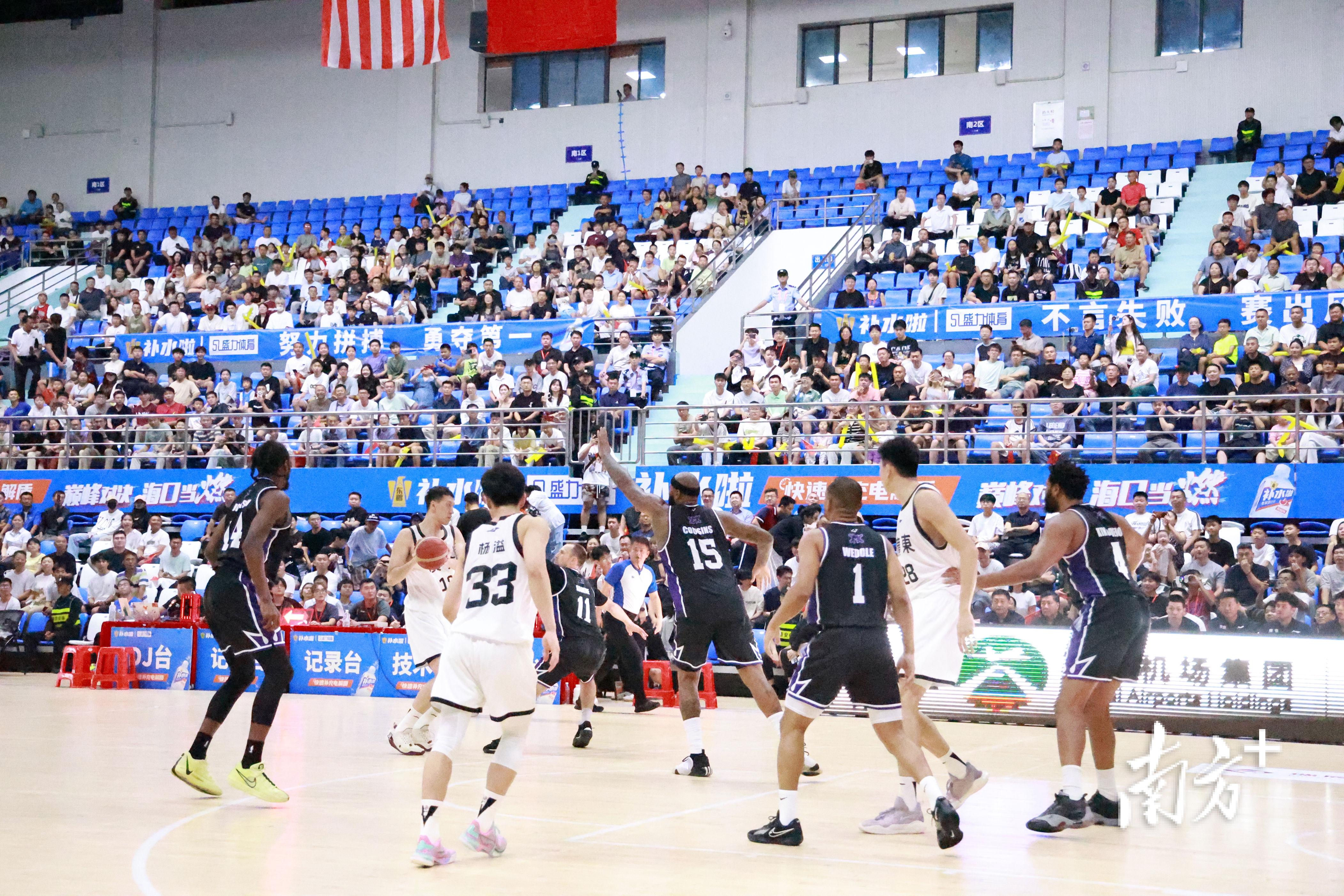 一位海口本, amp, 记者采访时 一位海口本, amp, 记者采访时