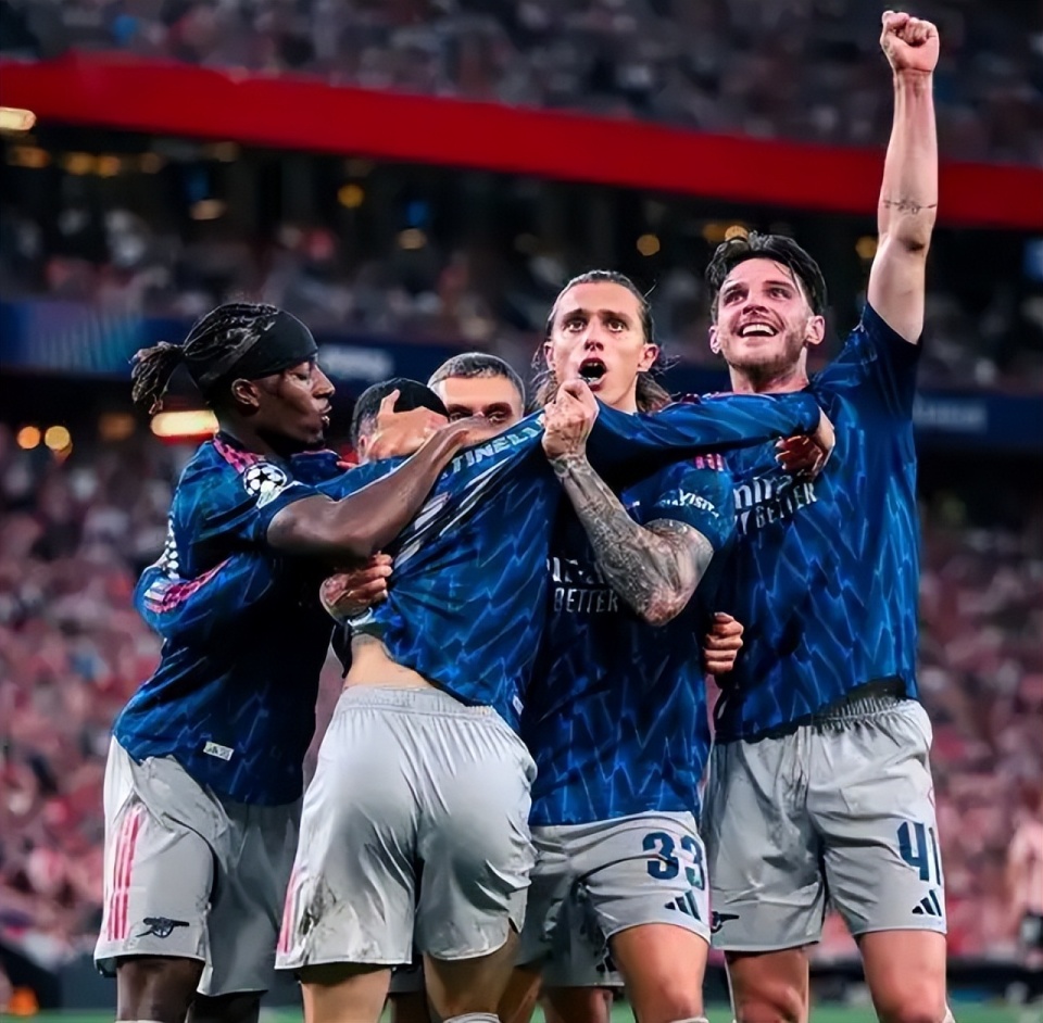 有自我证明, 他们在框架, 阿森纳球迷 有自我证明, 他们在框架, 阿森纳球迷