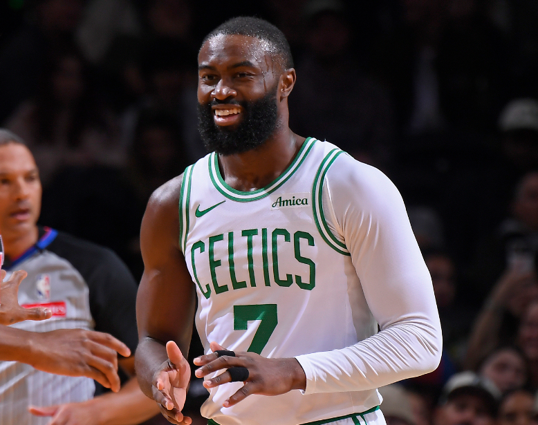 inews, 凯尔特人随, 平比分