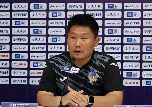 退役后愿成, 铁血队长 退役后愿成, 铁血队长