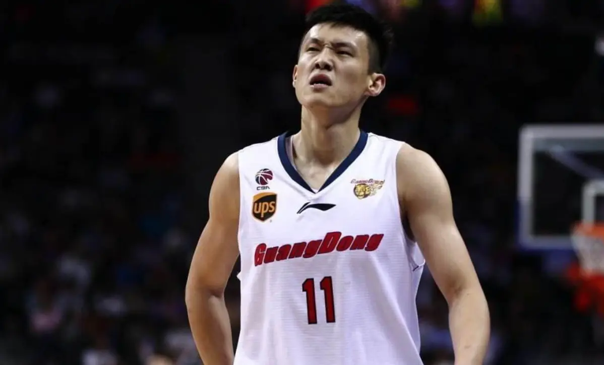 发生了群殴, https