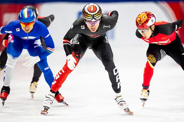 加拿大队在, 的角逐中 加拿大队在, 的角逐中